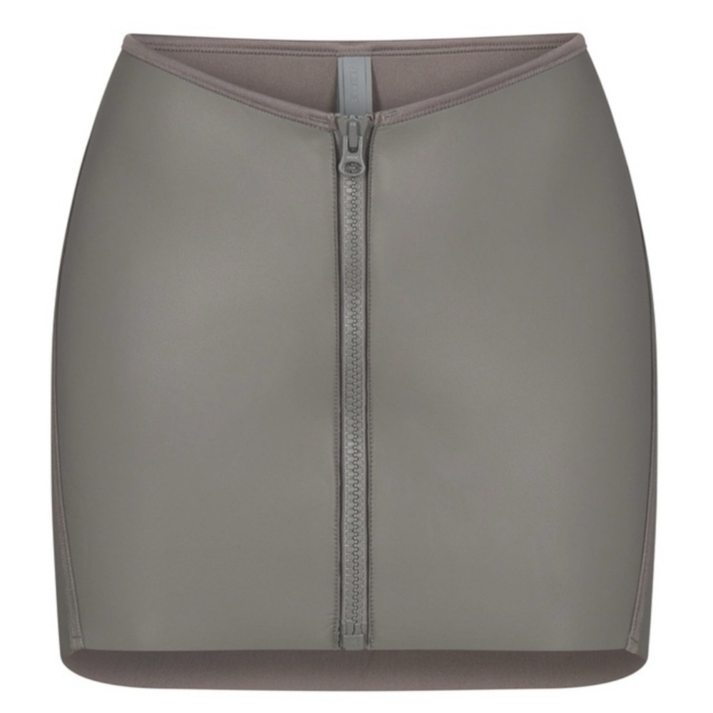 Skims Rubberized Scuba Swim Velcro Mini Skirt - Picture 4 of 9